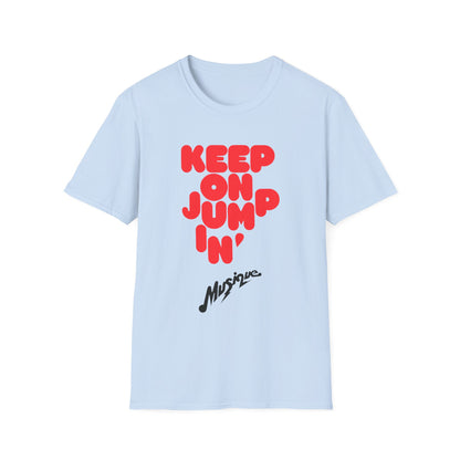 Light blue t-shirt with red "KEEP ON JUMP 'N'" and black "Musique" text.