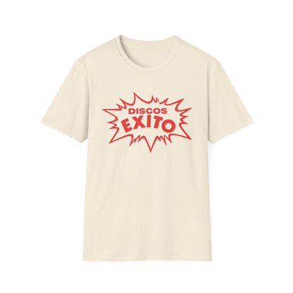 Cream t-shirt with red "Discos Éxito" text in a starburst design.